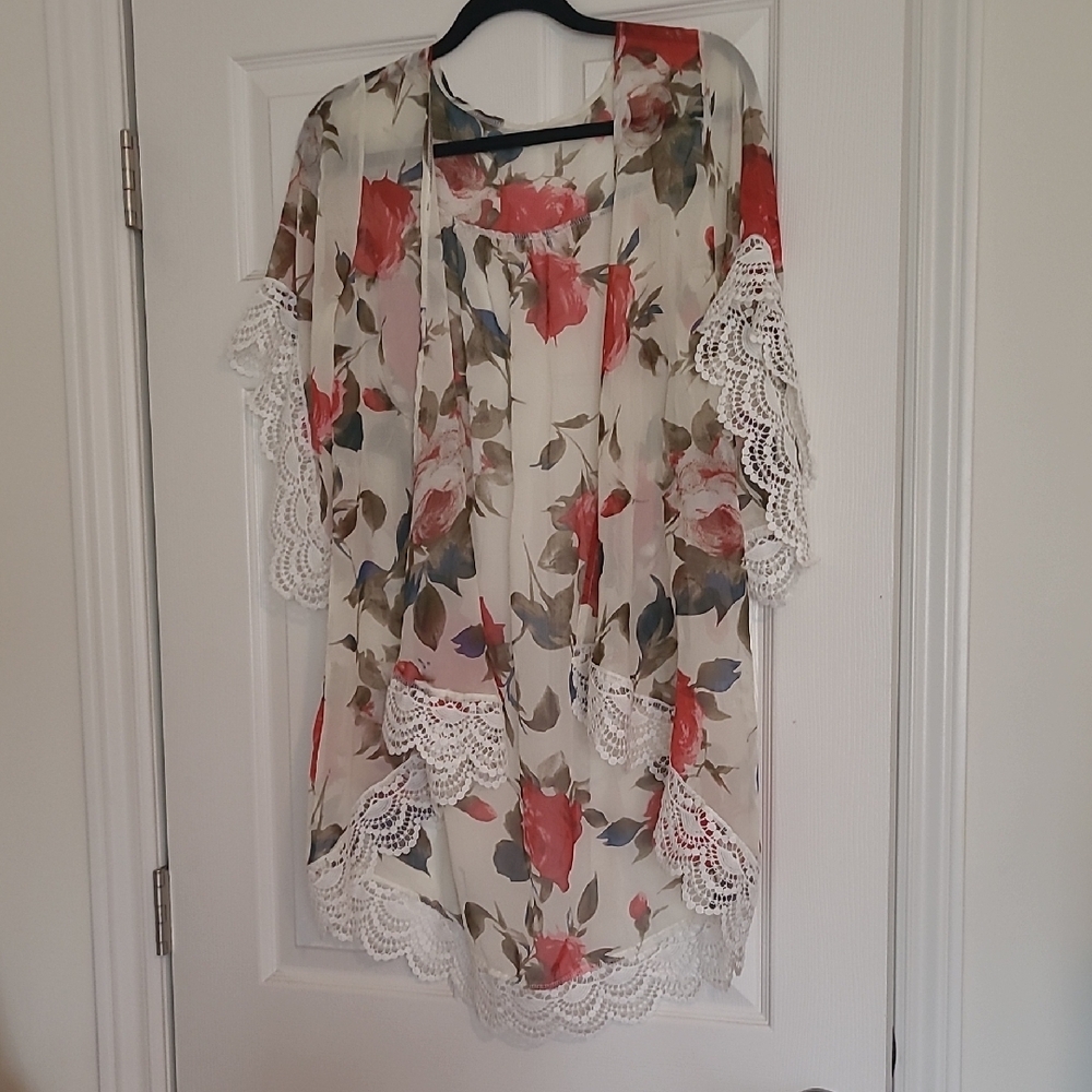 Cream Floral Lace Blouse with Kimono Sleeves